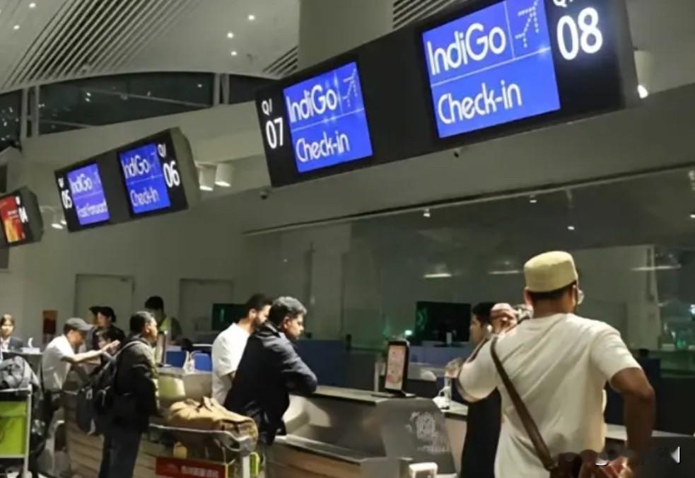 中印签证博弈升级！

中方2025年12月起对印签证提门槛，在线预审+现场递签双