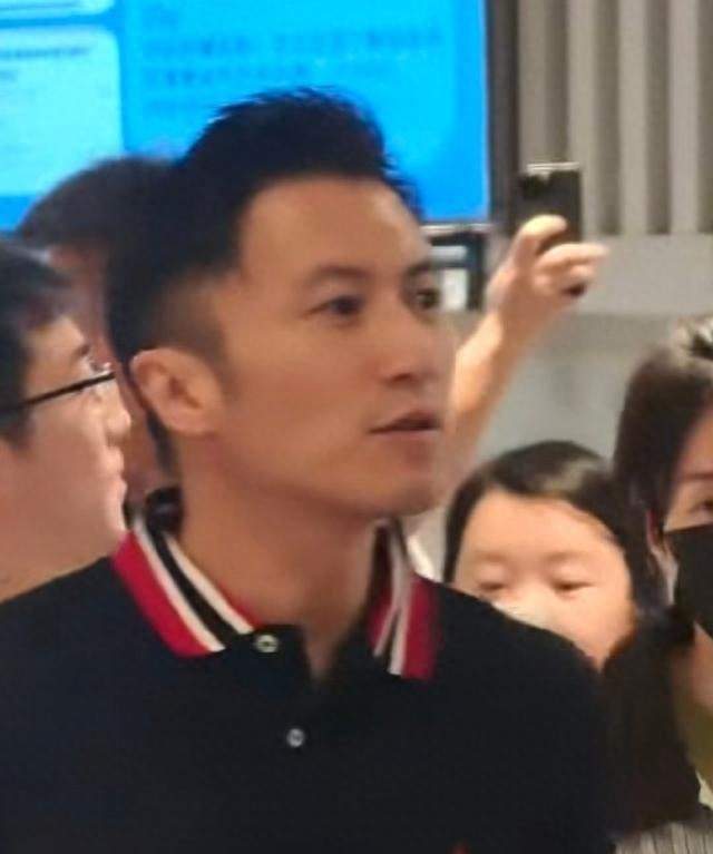王菲迎麻烦仅2天，谢霆锋高调现身青岛，老了许多 张柏芝传好消息