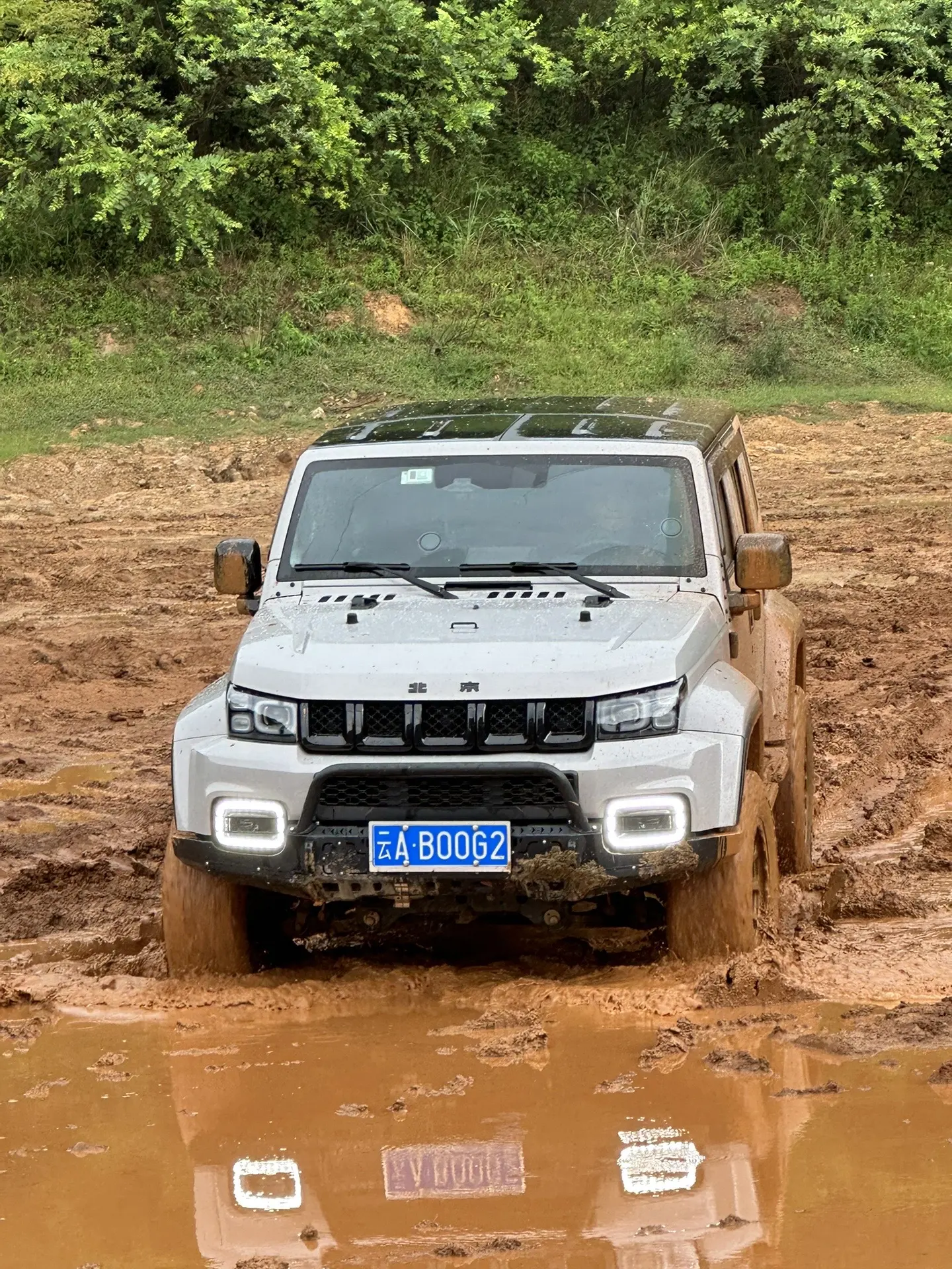bj40玩泥还是要汽油版的。