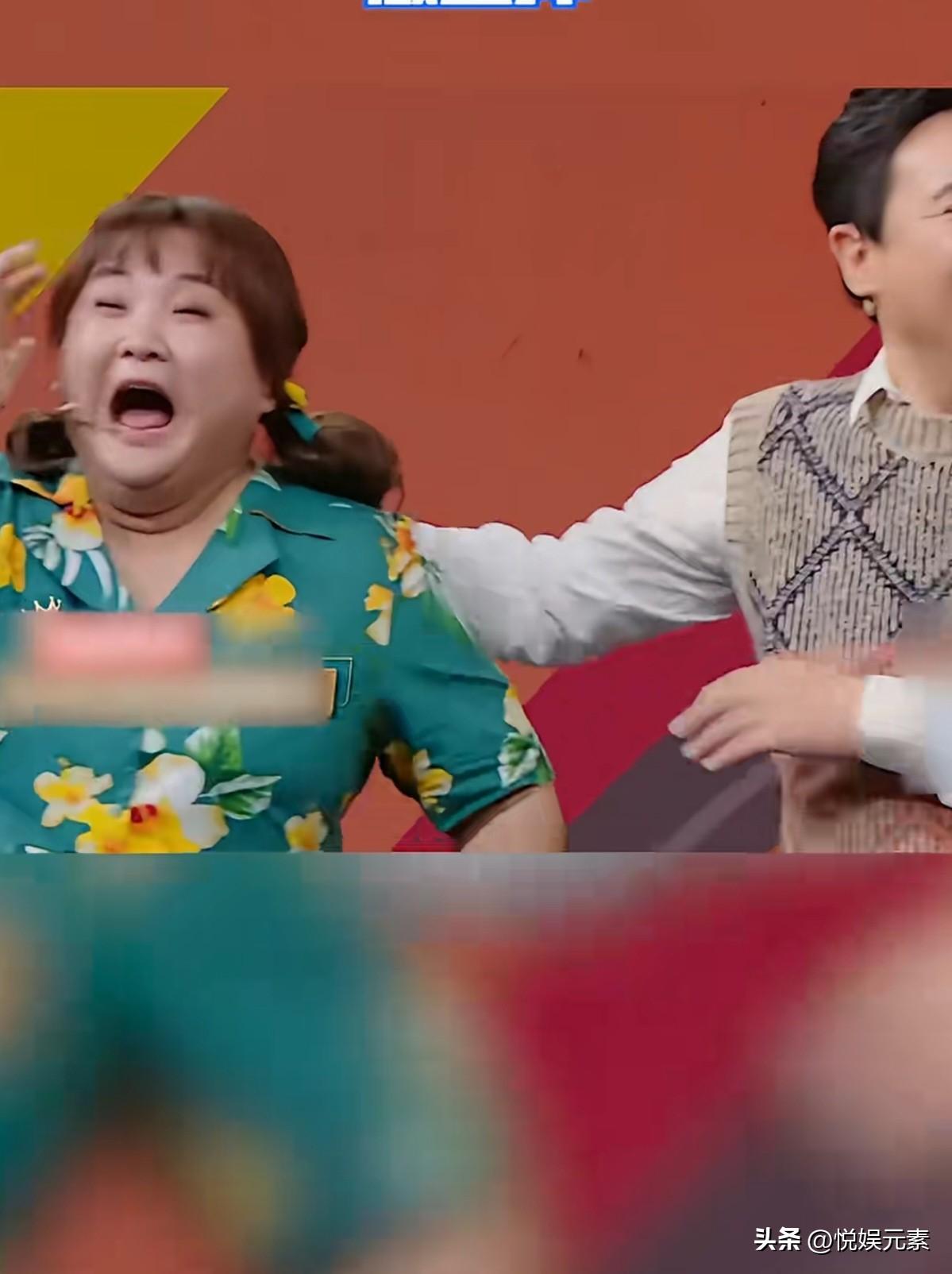 贾玲还是胖胖圆圆的时候好看，又喜庆，又幽默风趣，感觉瘦了没有特色了，又放不开了。