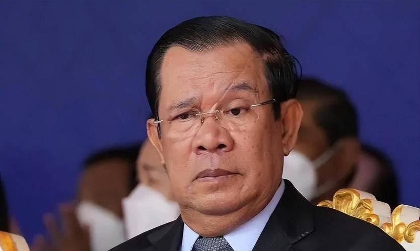 洪森出现决策失误，他搞下去了佩通坦，以为阿努廷上台后也会一样，所以对泰国一直保持
