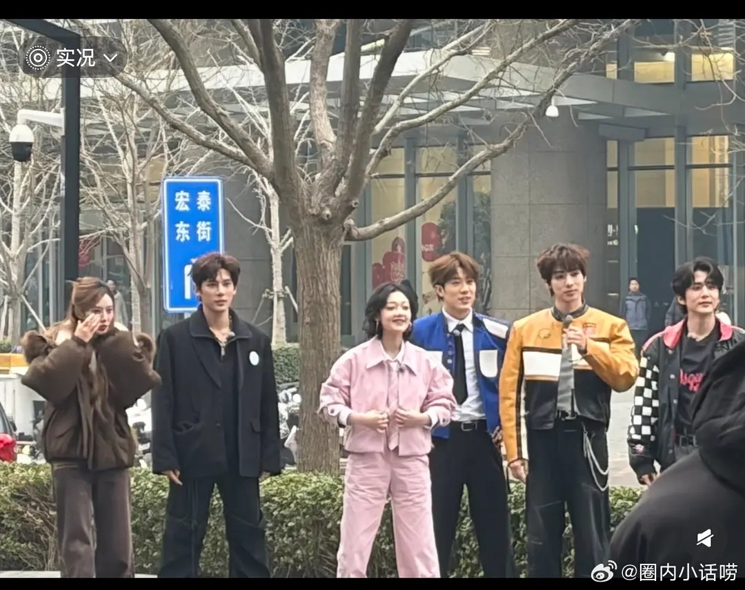 没有滤镜的情况下，这群208里谁最像明星？？ 