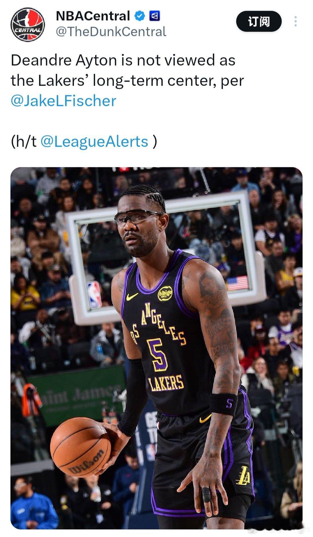 Jake Fischer：“湖人管理层无人将艾顿视为球队长期中锋人选，仅将其定位