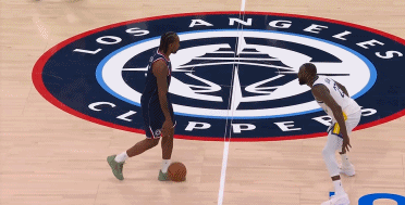 小卡？小卡？致命失误啊被追梦狠狠教训了，一条腿也锁死 勇士这场的逆转，霍福德四记