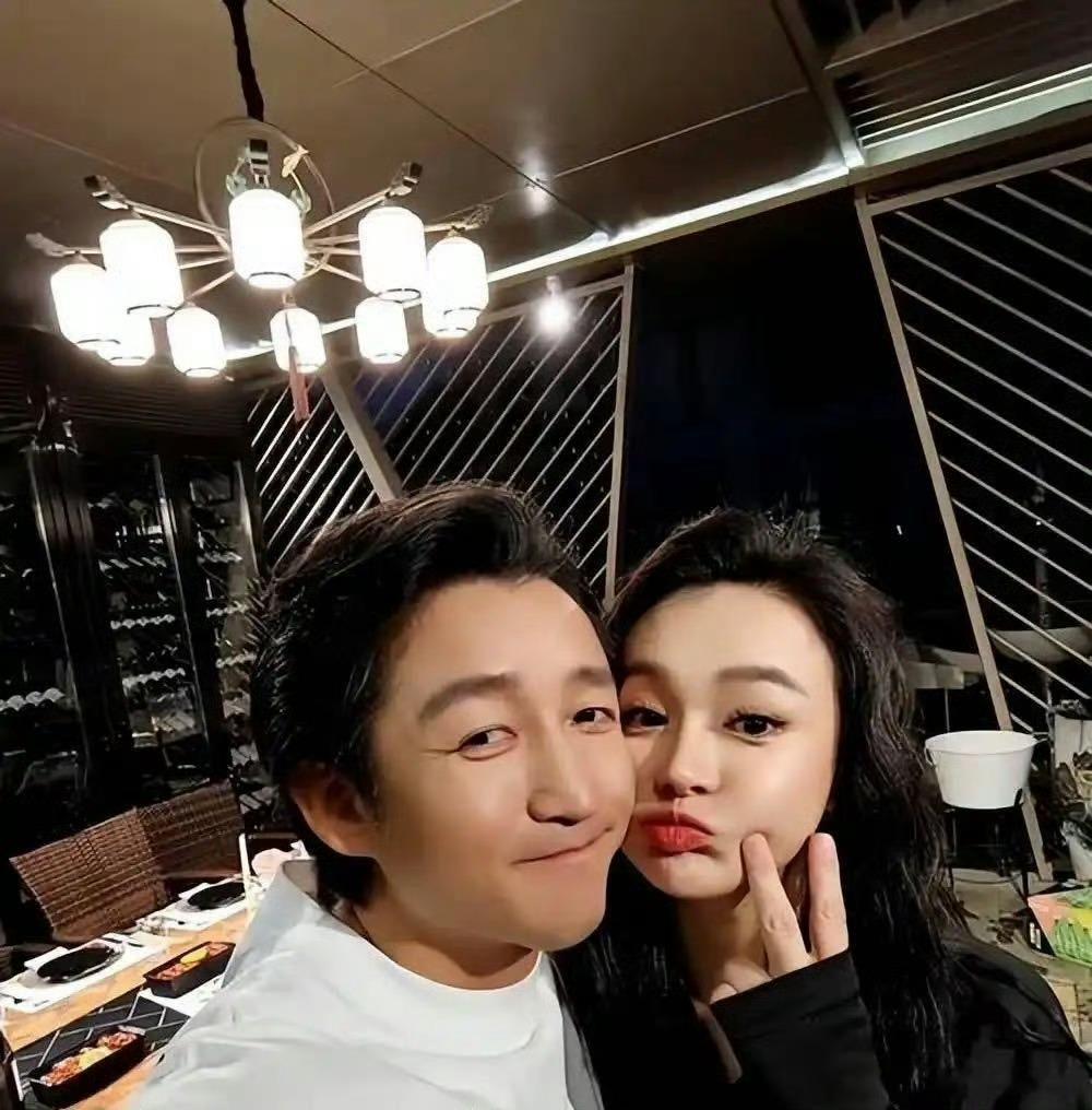 邹市明曾拒绝录制再见爱人揍市明要面子 传统 凑合过吧 三个娃了 