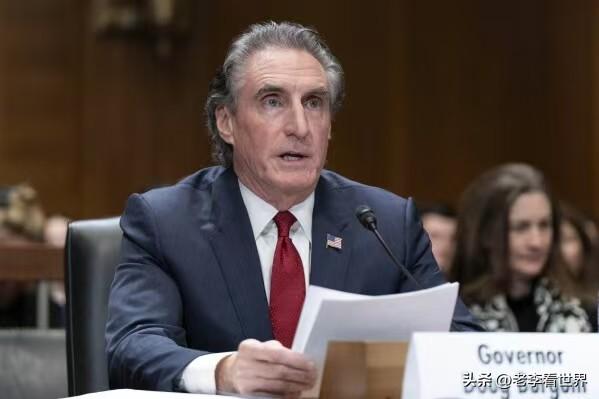 【美国内政部长：建议盟友使用战略储备中的石油】
华盛顿时间2026年3月11日，