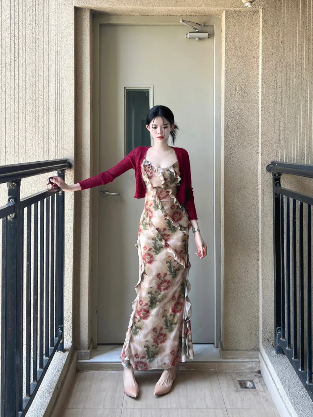 五一出去玩！我准备穿碎花裙➕红开衫！