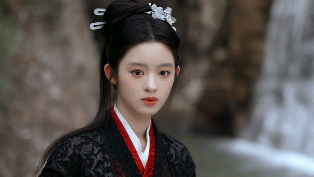 #寻找热爱表达的你#娱乐圈永远不缺美女，05后小花各个都美的好突出啊。#娱乐# 