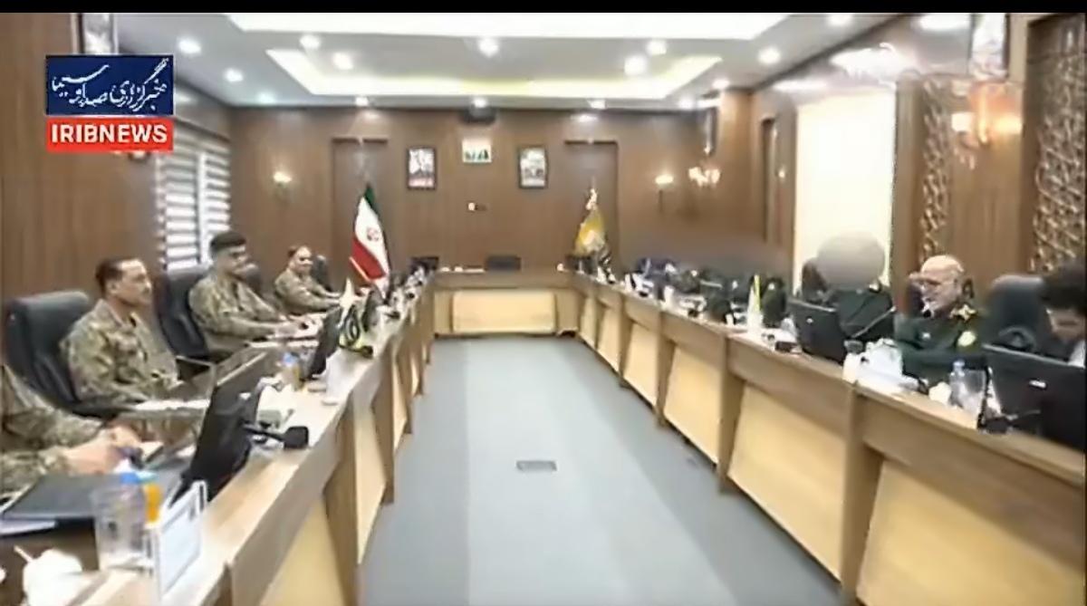 伊朗到访的巴基斯坦陆军参谋长兼国防军总司令阿西姆·穆尼尔元帅会见了伊朗“哈塔姆·