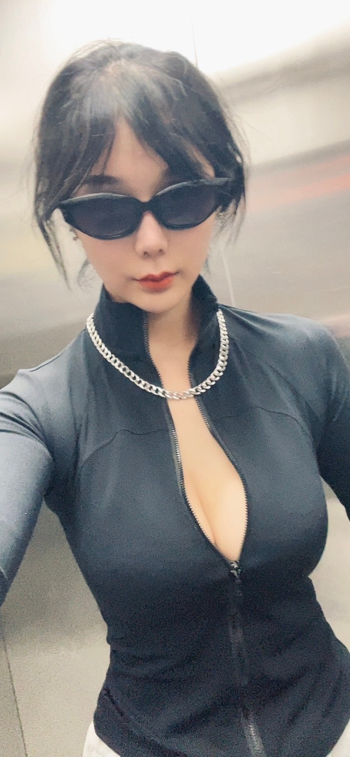 突然出太阳🌞捂得都是汗😰 ​​​