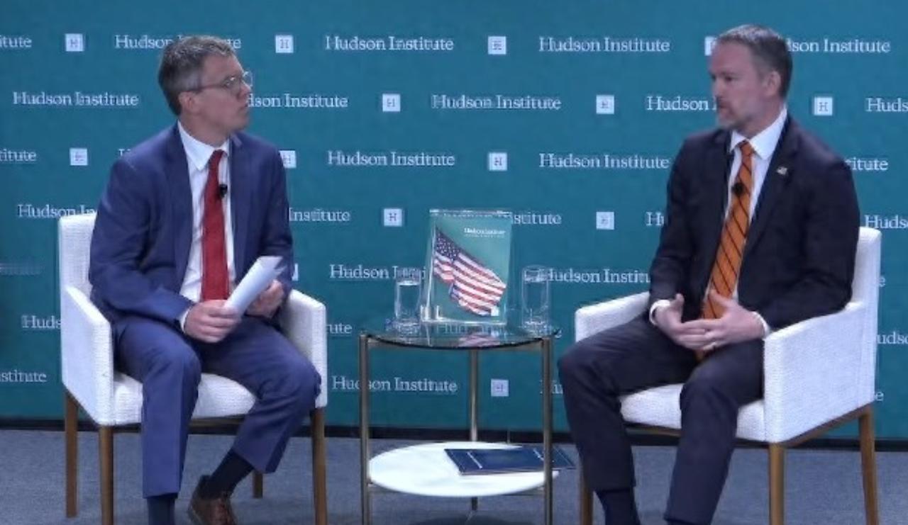 近日，美国贸易代表格里尔公开表态，称当前中美经贸关系处于“稳定”状态，特朗普原定