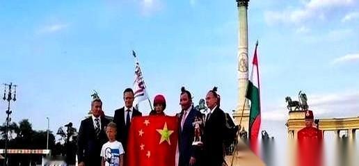 你知道吗，咱们国家有个隐藏款的朋友圈，全世界就6个名额。
名字特带劲，叫“全天候