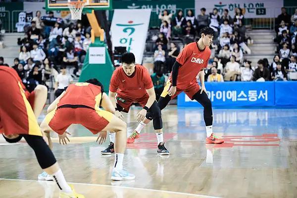 曾凡博、陈盈骏缺席与广厦队之战曾凡博男篮 12月30日晚，北汽男篮将于主场与浙江