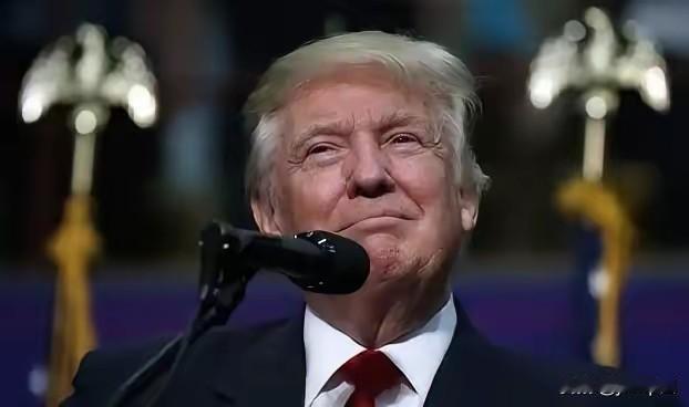 美债滚到了三十九万亿美元了，美国政府每年光还利息就得掏出去一万多亿啊。一万多亿是
