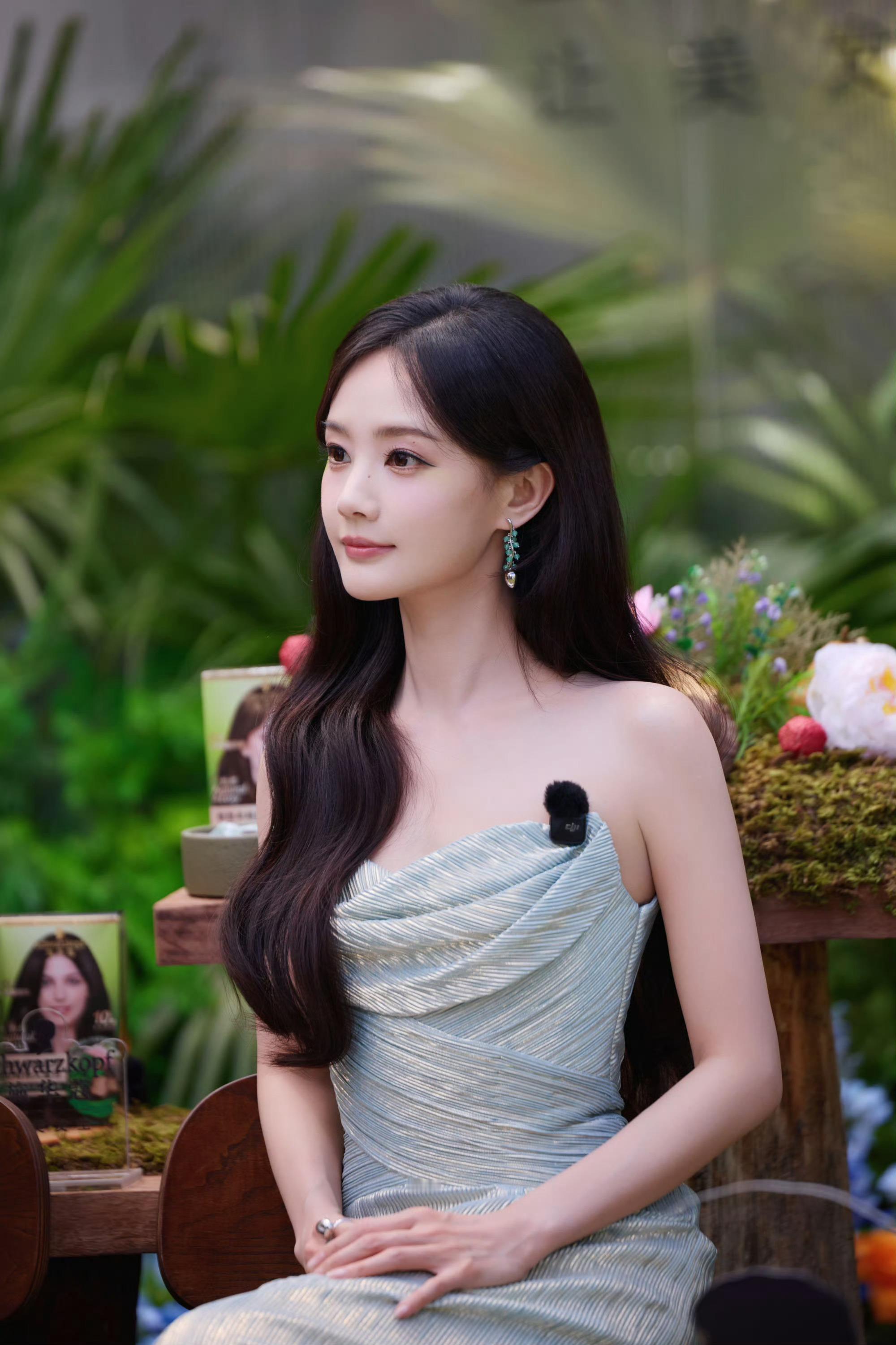 李一桐 