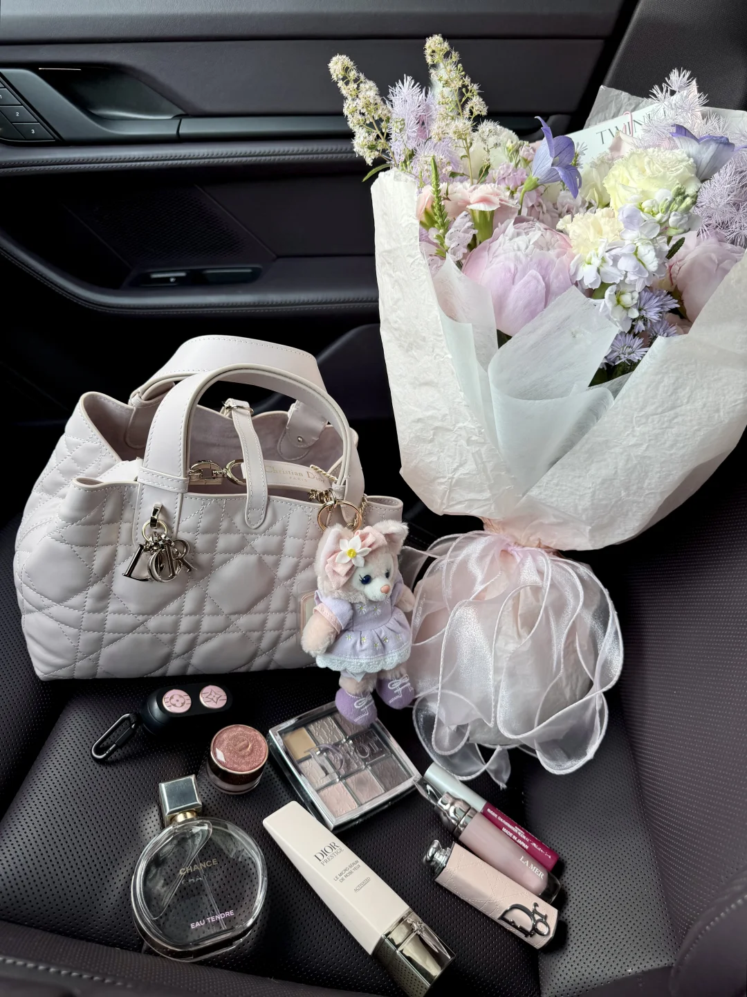 What‘s in my bag💕🎀