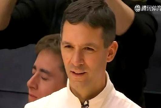 雷霆又败了，这次在明尼阿波利斯112-107输给森林狼。

比赛到最后几秒，爱德