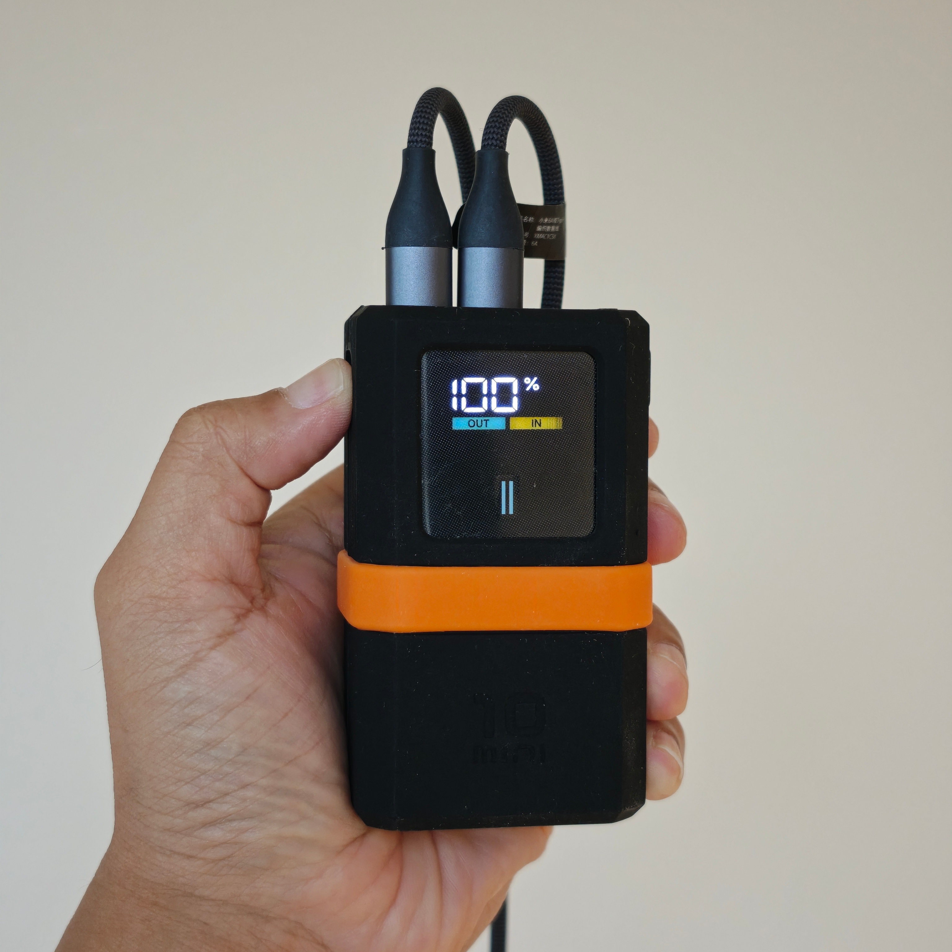 给酷态科10号mini配了个硅胶套，别说还真有必要，出来被小家伙摔了好几次了，这
