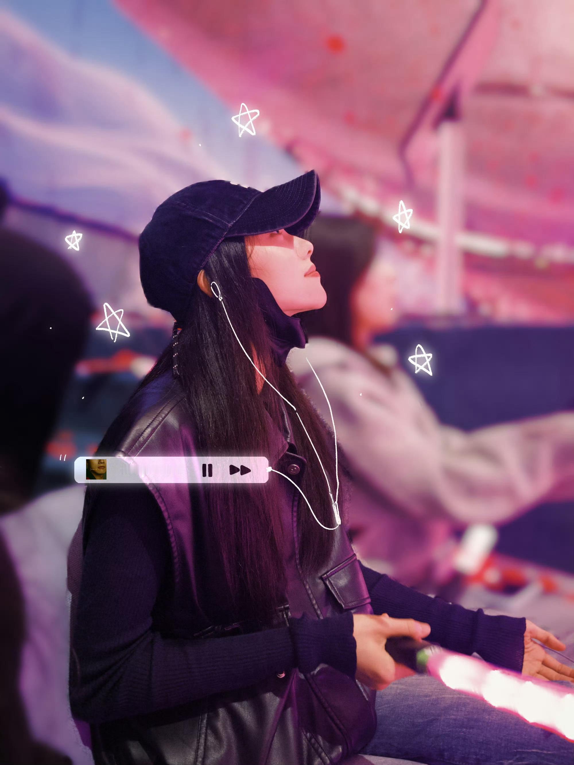 刘浩存去了张杰演唱会原来刘浩存也去了张杰演唱会啊