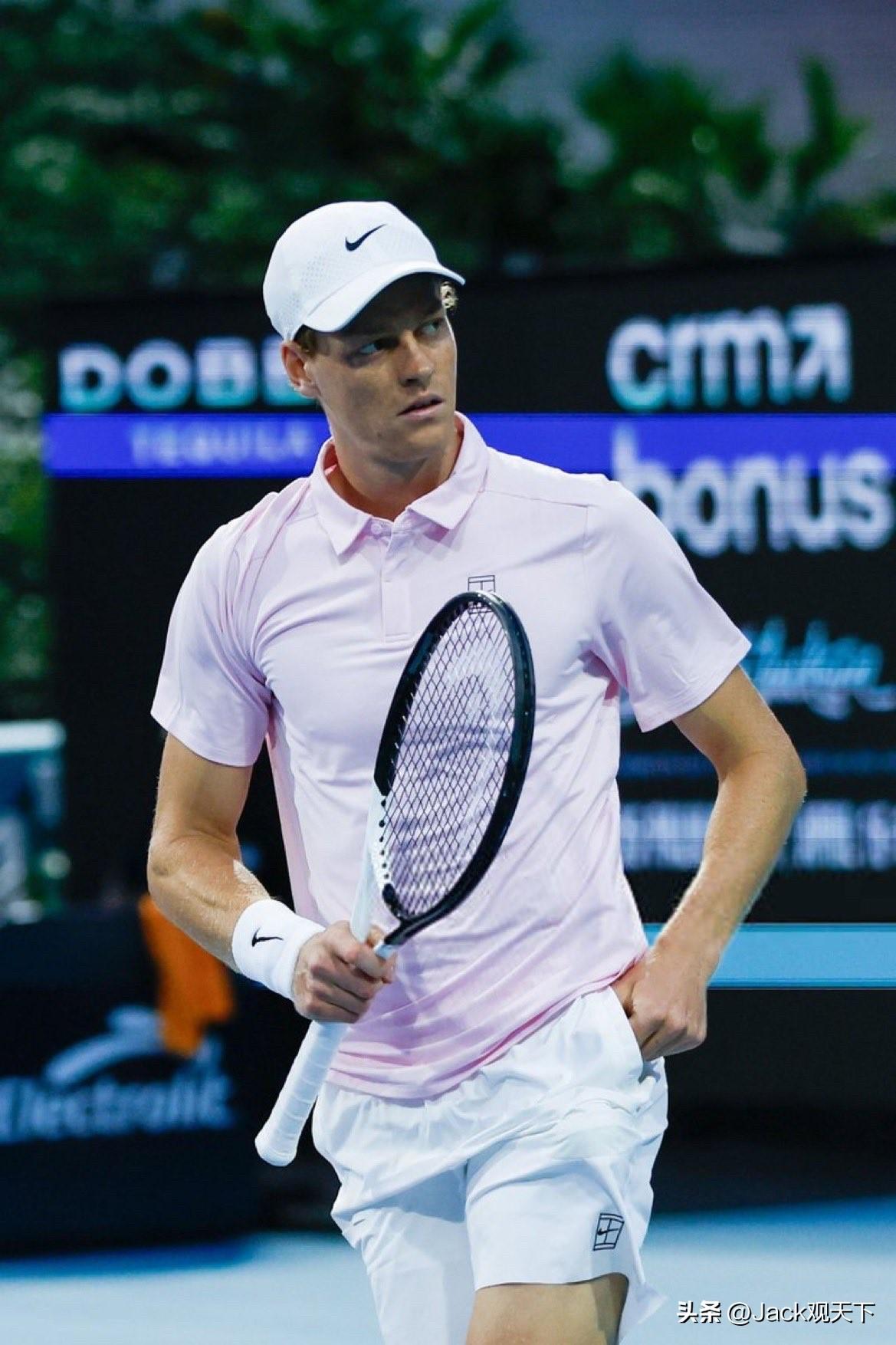 辛纳七连胜兹韦列夫，大师赛16连胜背靠背晋级迈阿密决赛，期待阳光双赛双冠王！
