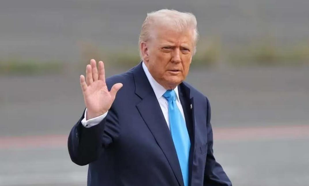 美国总统特朗普暗示大陆，可以解放台湾了！在近期，关于台海议题，特朗普公然表示，台