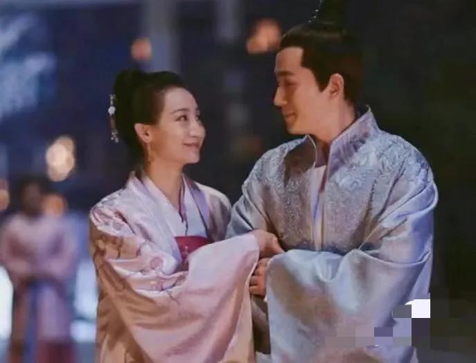 盛明兰和小公爷也许真的不合适吧，明兰心里也爱小公爷，但知道自己高攀不起，她首先要