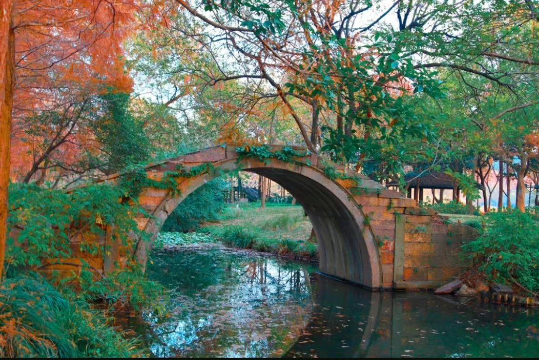 “今天飞花令｜主题【古、都】古诗词 ”.古都遗庙出河濆，万代千秋仰圣君。蒲坂城边