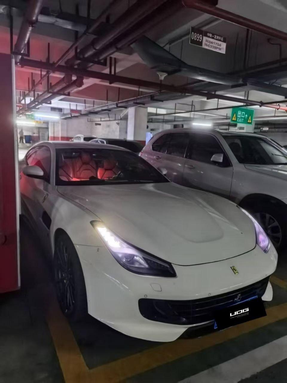 最近上新的车型有点多，lusso F8敞篷  VantageM4  GT2RS 