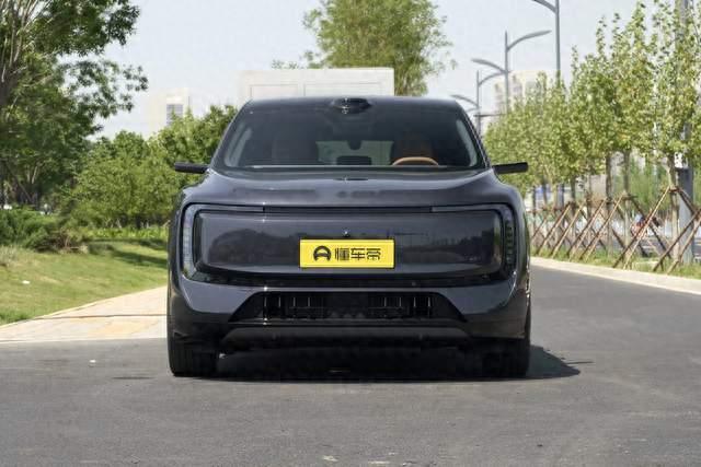 适合露营的豪华纯电SUV，奥迪E7X