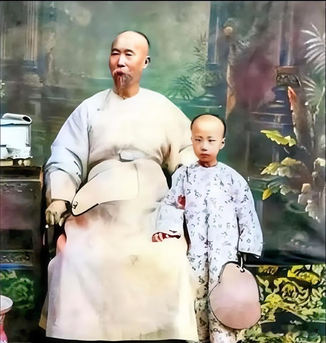 1901年，李鸿章病逝，留下数百万两家产（传闻达4000万两）。谁也没想到，52