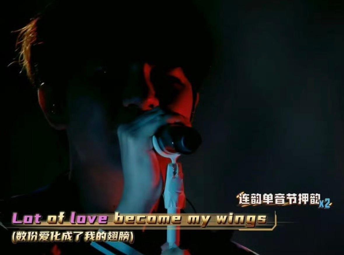 TopBarry黄霄雲爱你3000遍黄霄雲倾情演绎《爱你3000遍》，声线细腻又