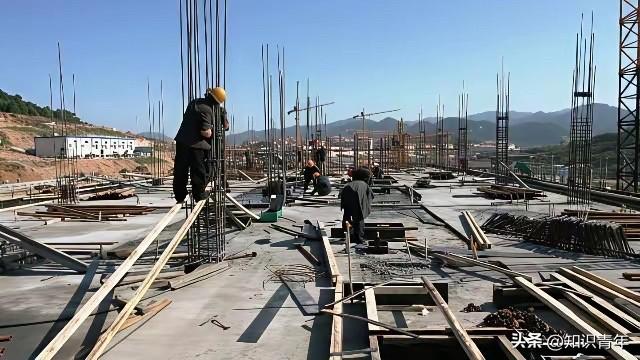 现在已经能看到，中国经济将要再次腾飞：等打完仗，身位基建狂魔的中国建筑公司真的要