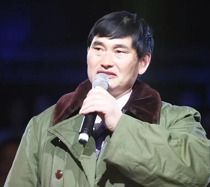 “大衣哥”不再忍让，报警取证准备起诉，举报他的黑粉，或将迎来3个窘境。

10月