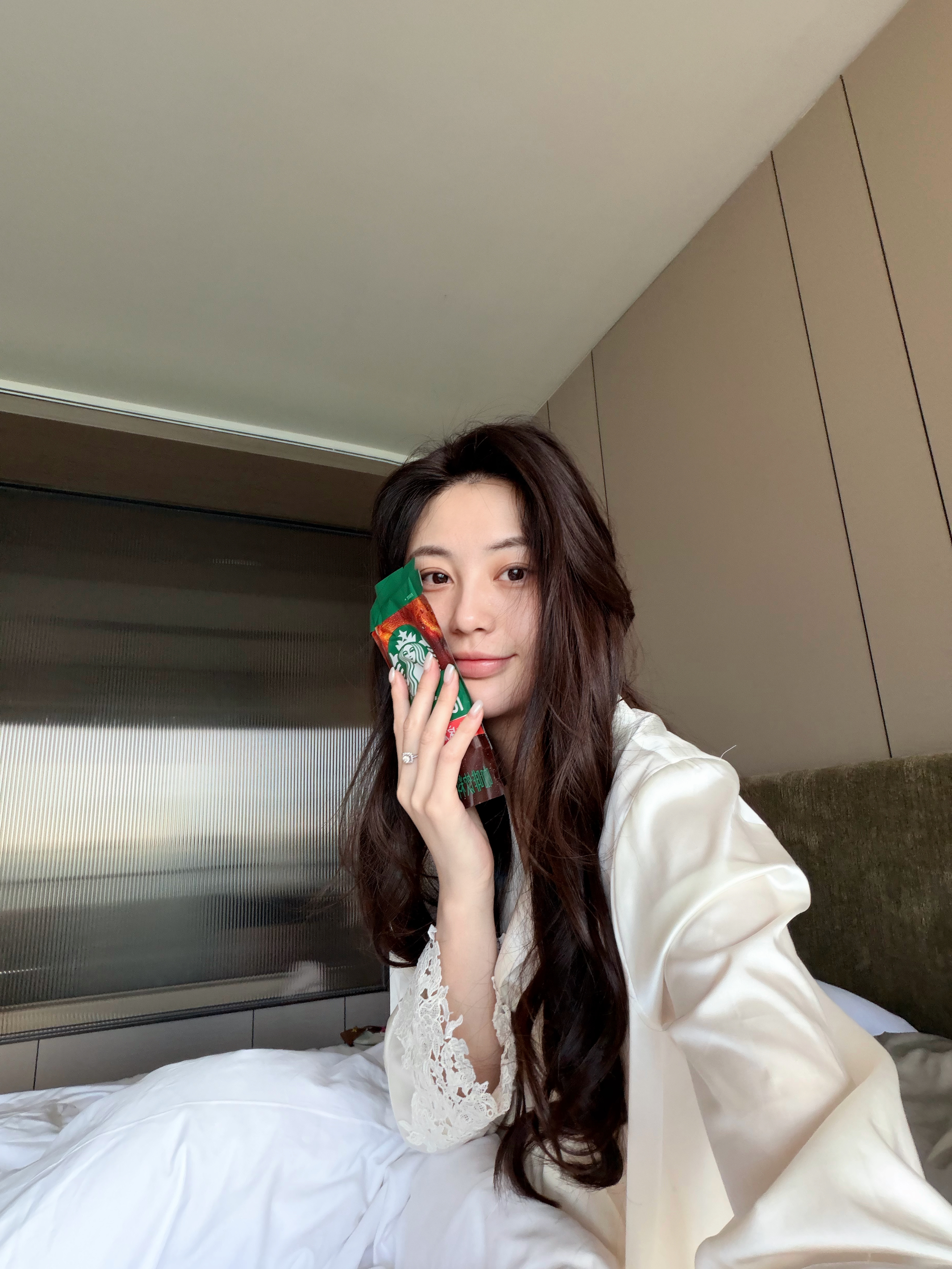 要是只有卧蚕不消肿就好了 ​​​