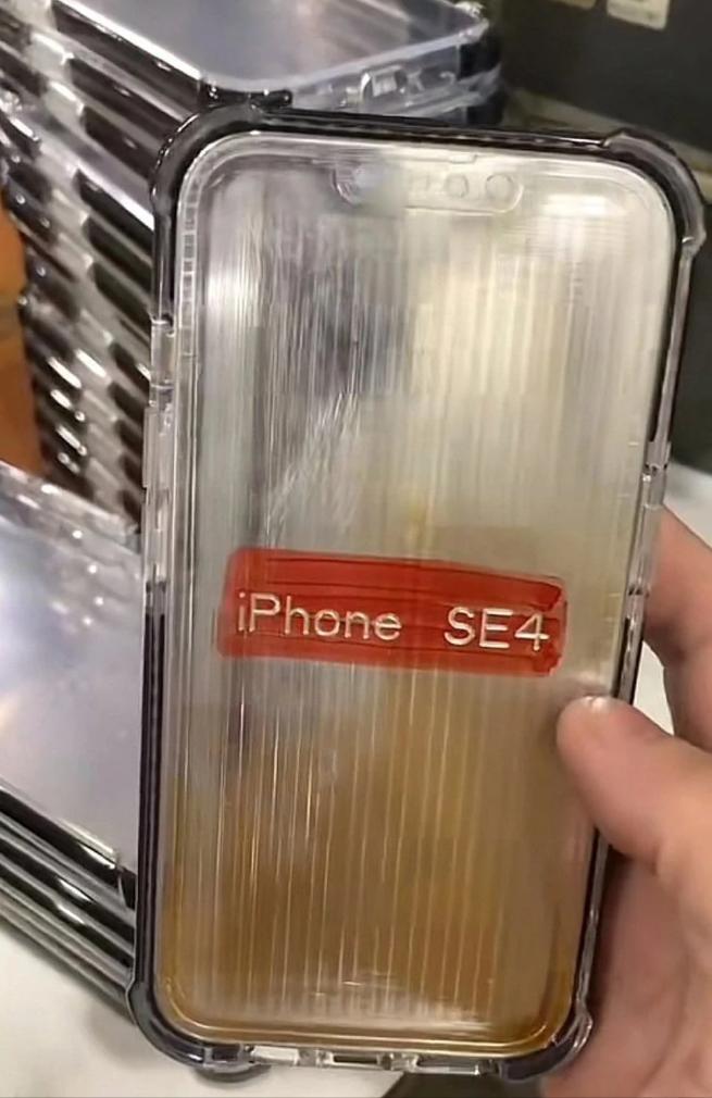 iPhone SE4的手机壳曝光，实锤了采用刘海屏，6.1英寸，之前有传闻用药丸