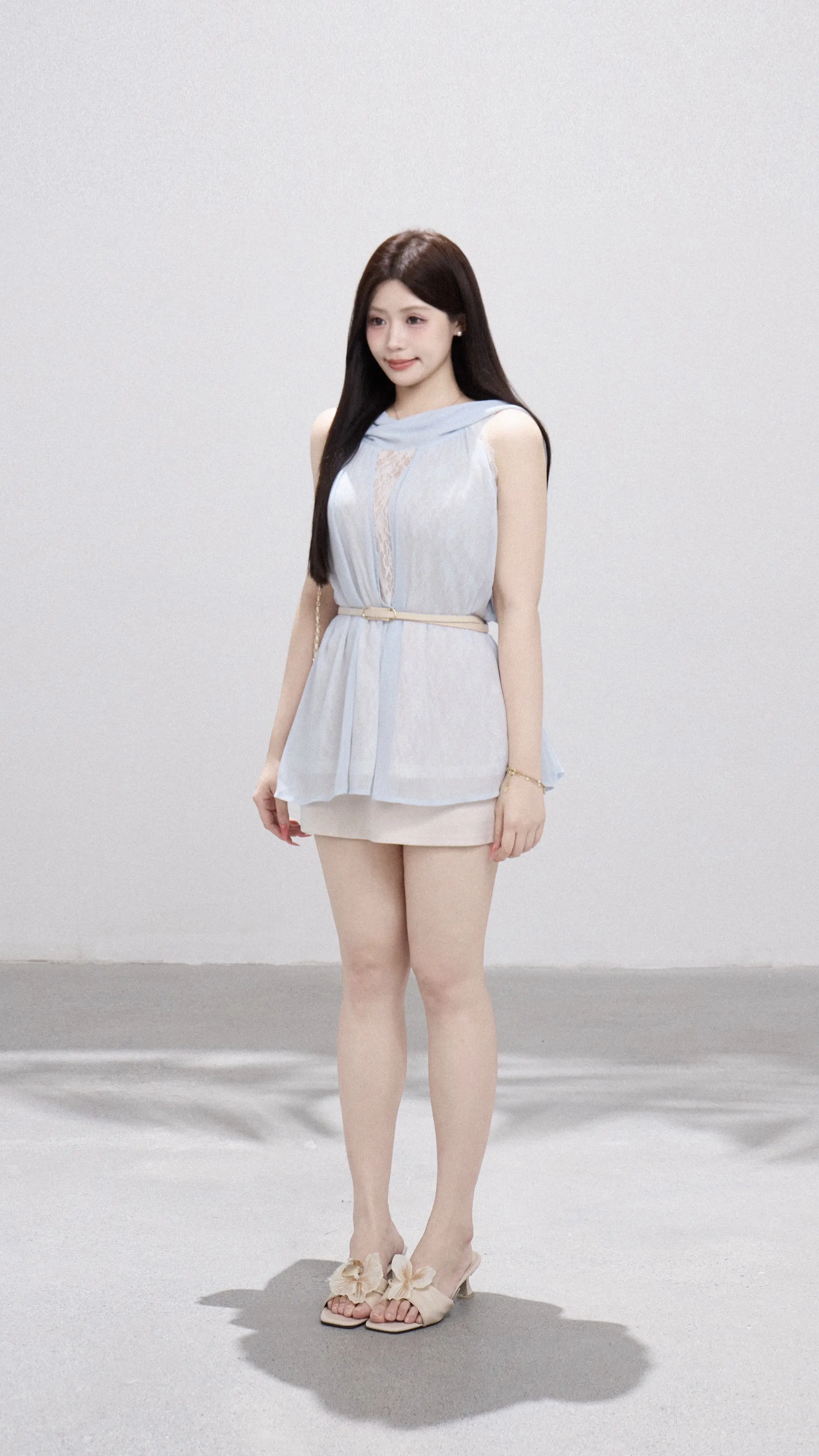 女装模特不能站直了拍！？可以！我们就这样站直了拍！