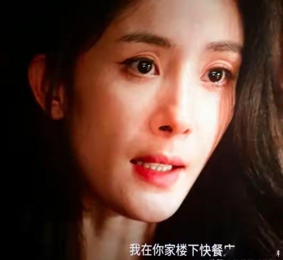 看完惊蛰无声了，易烊千玺朱一龙倒没什么，就是这杨幂把我吓到了，她这脸是怎么回事啊