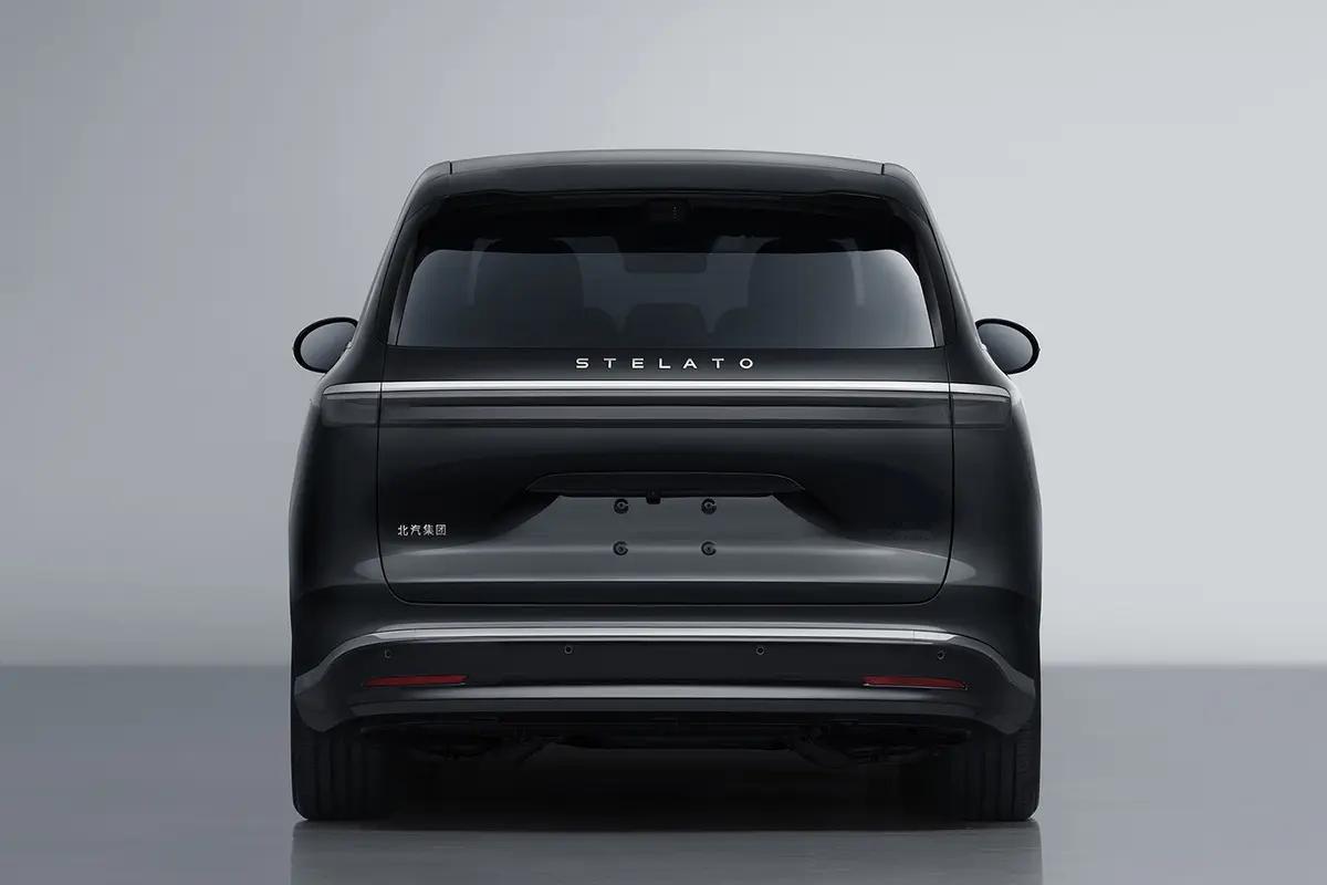 享界V8 