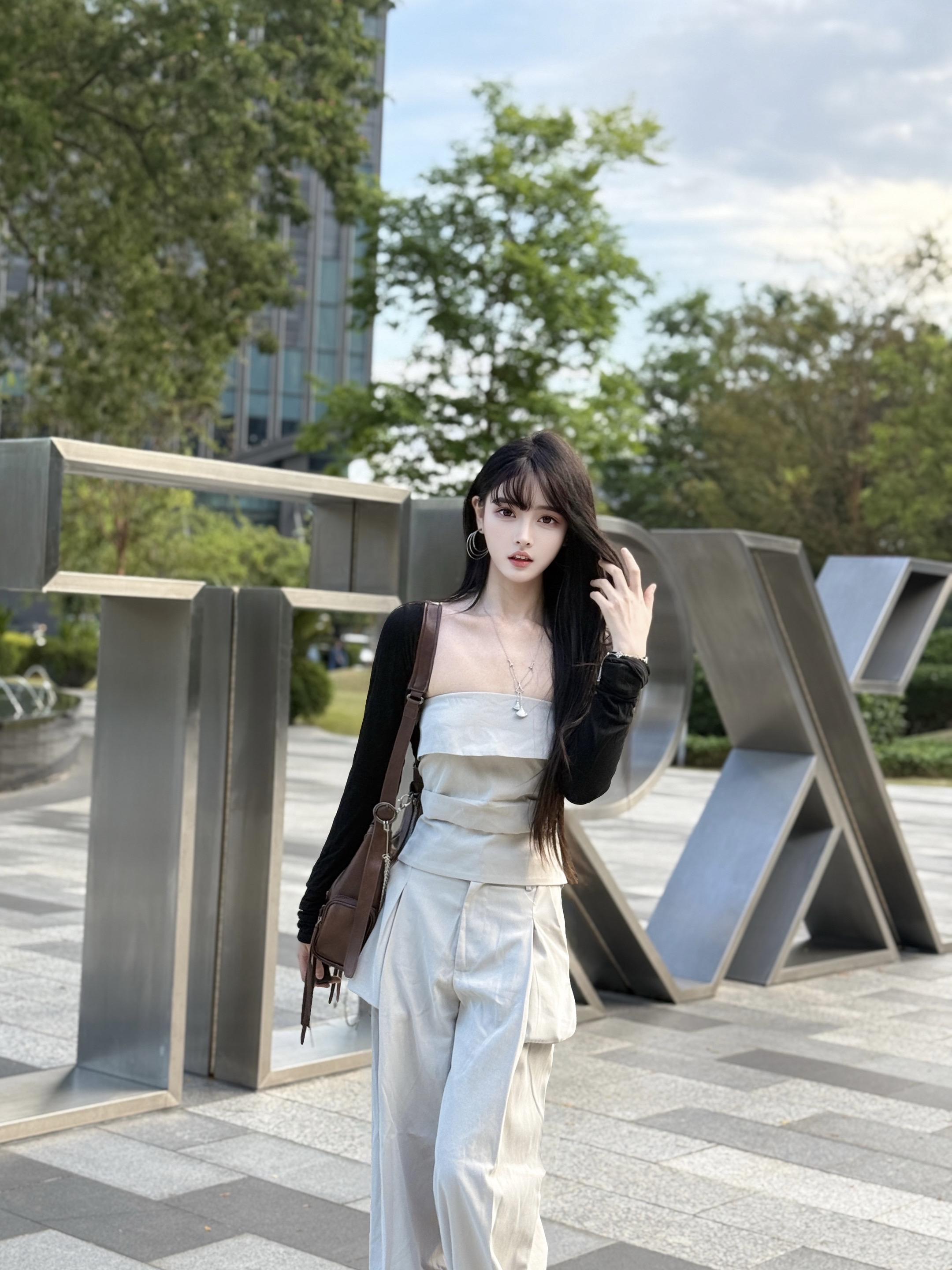 树影摇晃，风还温柔，我是甜的