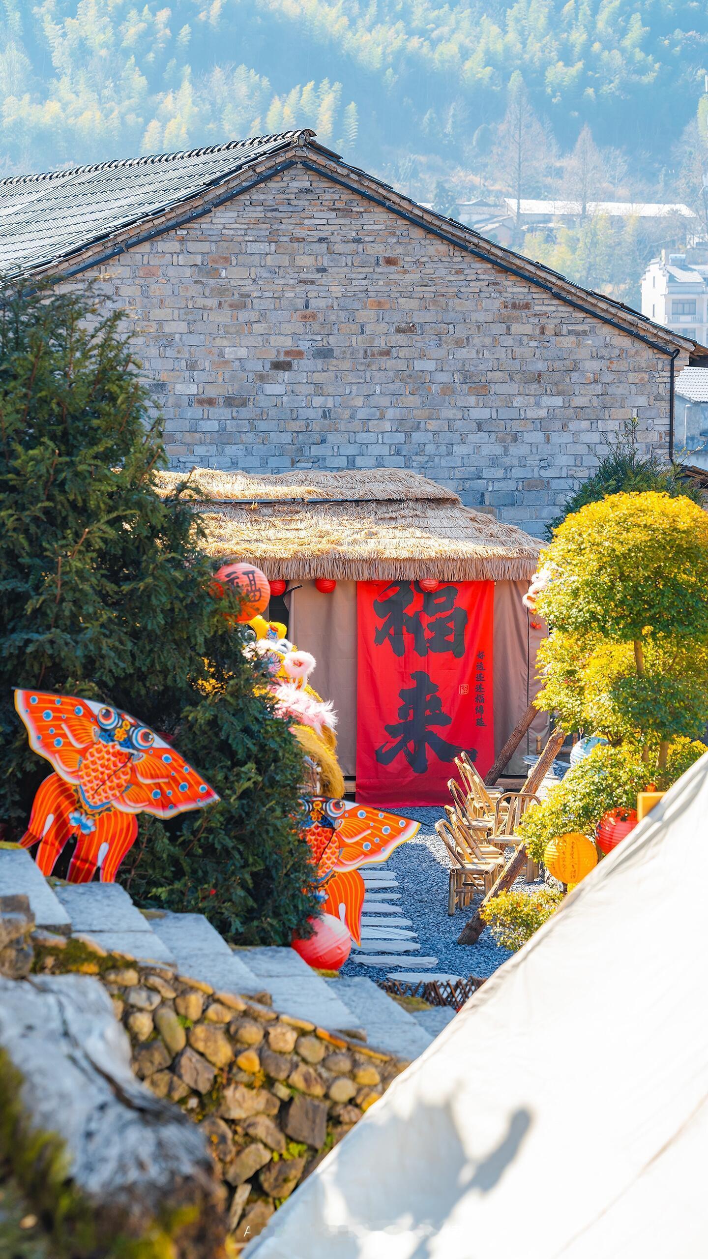 春节摄影大赛回家路上随手拍周末钻进附近古村，镜头差点喂饱。白天跟着舞龙队满巷子窜