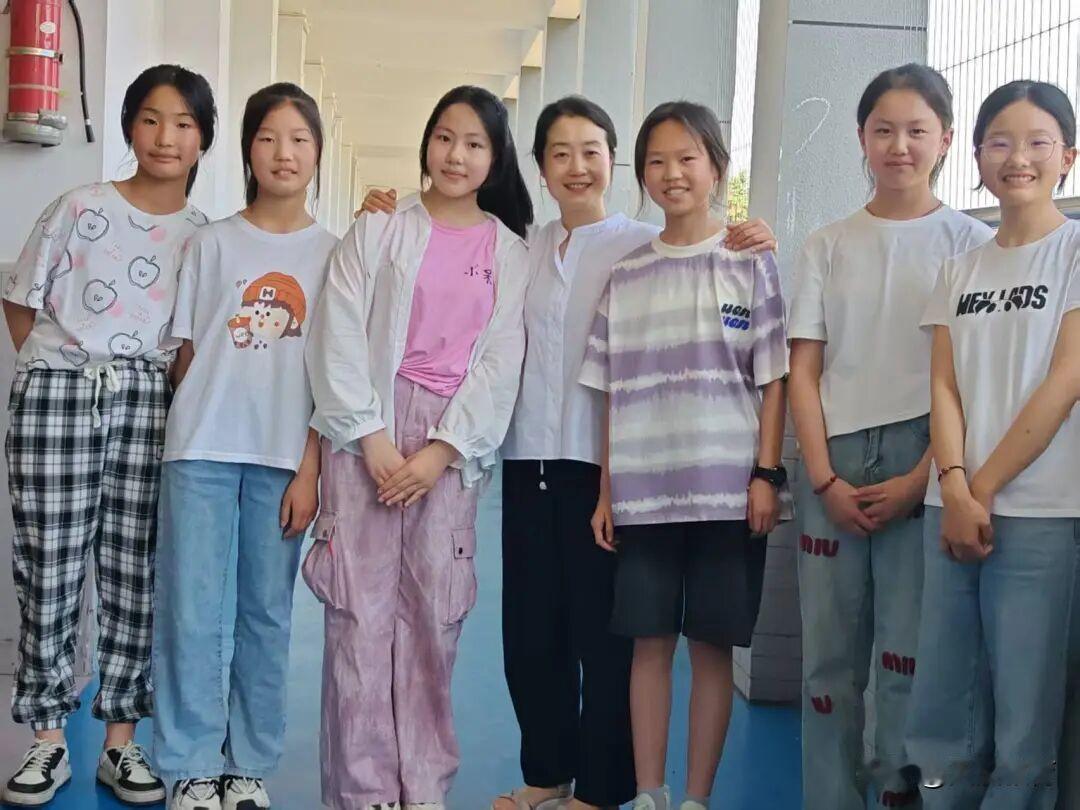 附小集团东关学校“正雅”教师——王丹
     在平凡的小学教育岗位上，王丹老师
