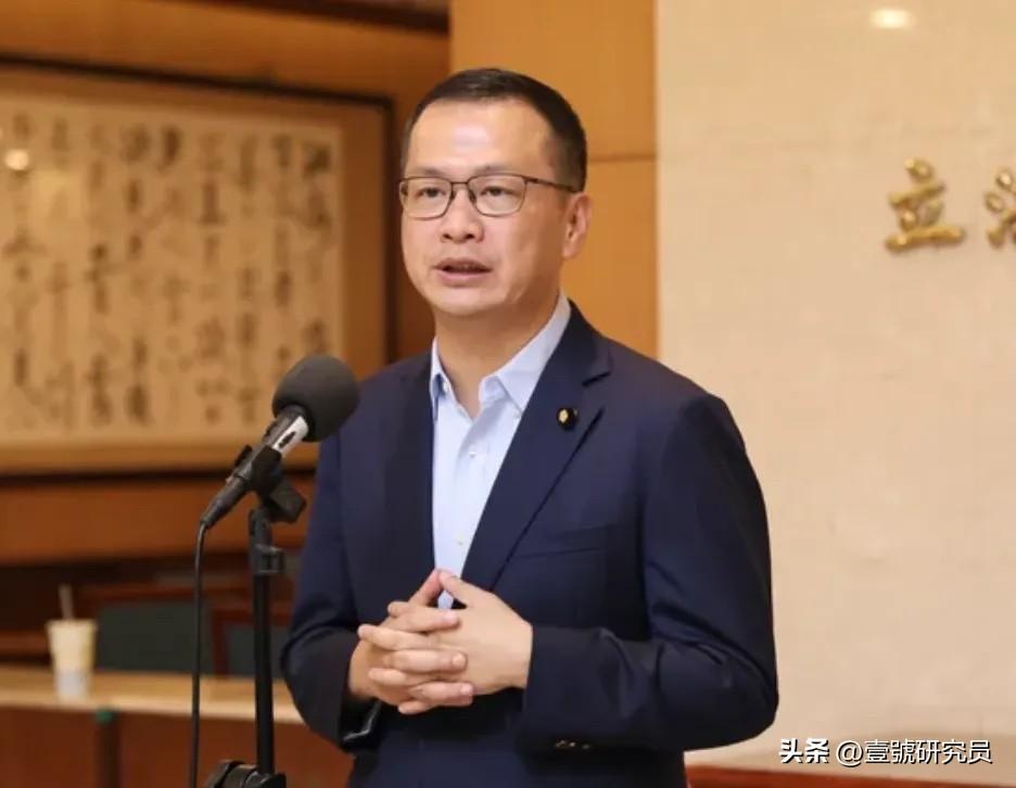 国民党立委罗智强今（8日）在脸书发文表示，若问赖清德执政最努力做的是什么？清算在