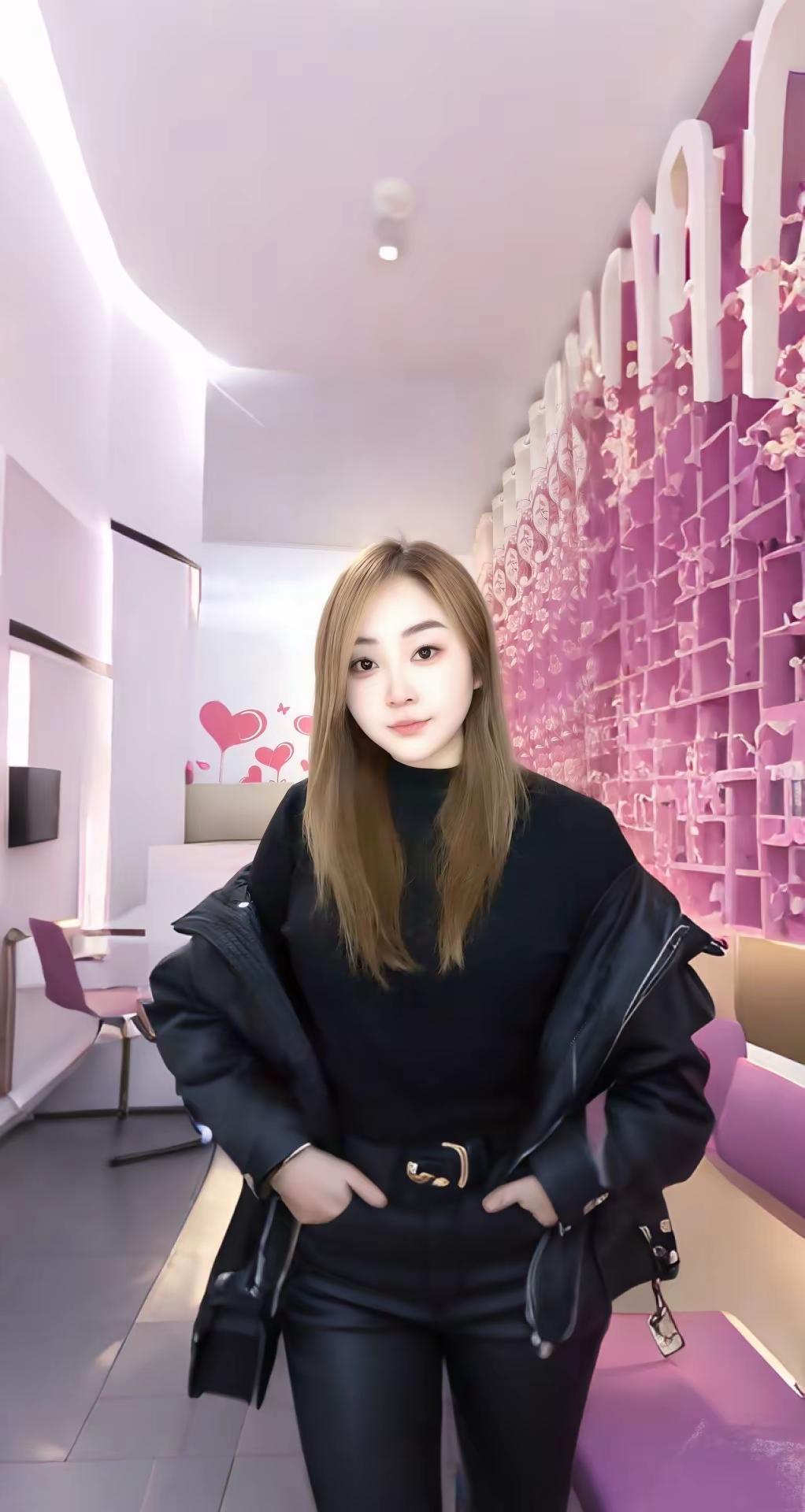 ……长发再一次的被我剪成短发了😂😂