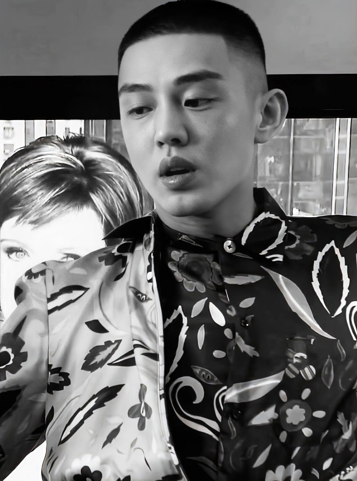 刘亚仁怎么没演一些黑帮题材的电影呢？好喜