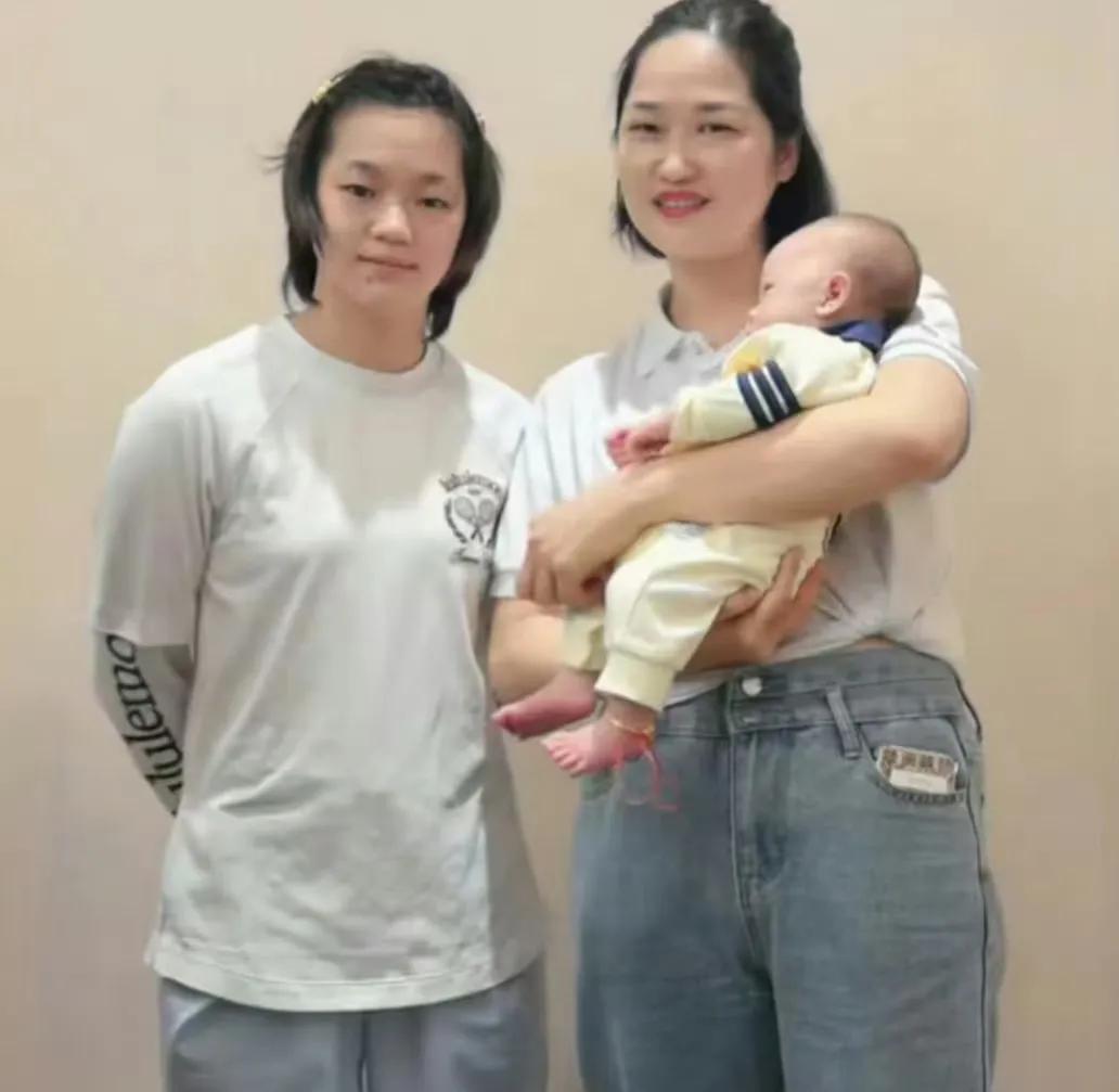 全红婵的近照，我感觉被人恶意ps了…… ​​​

大家都知道，技巧类项目需要控制