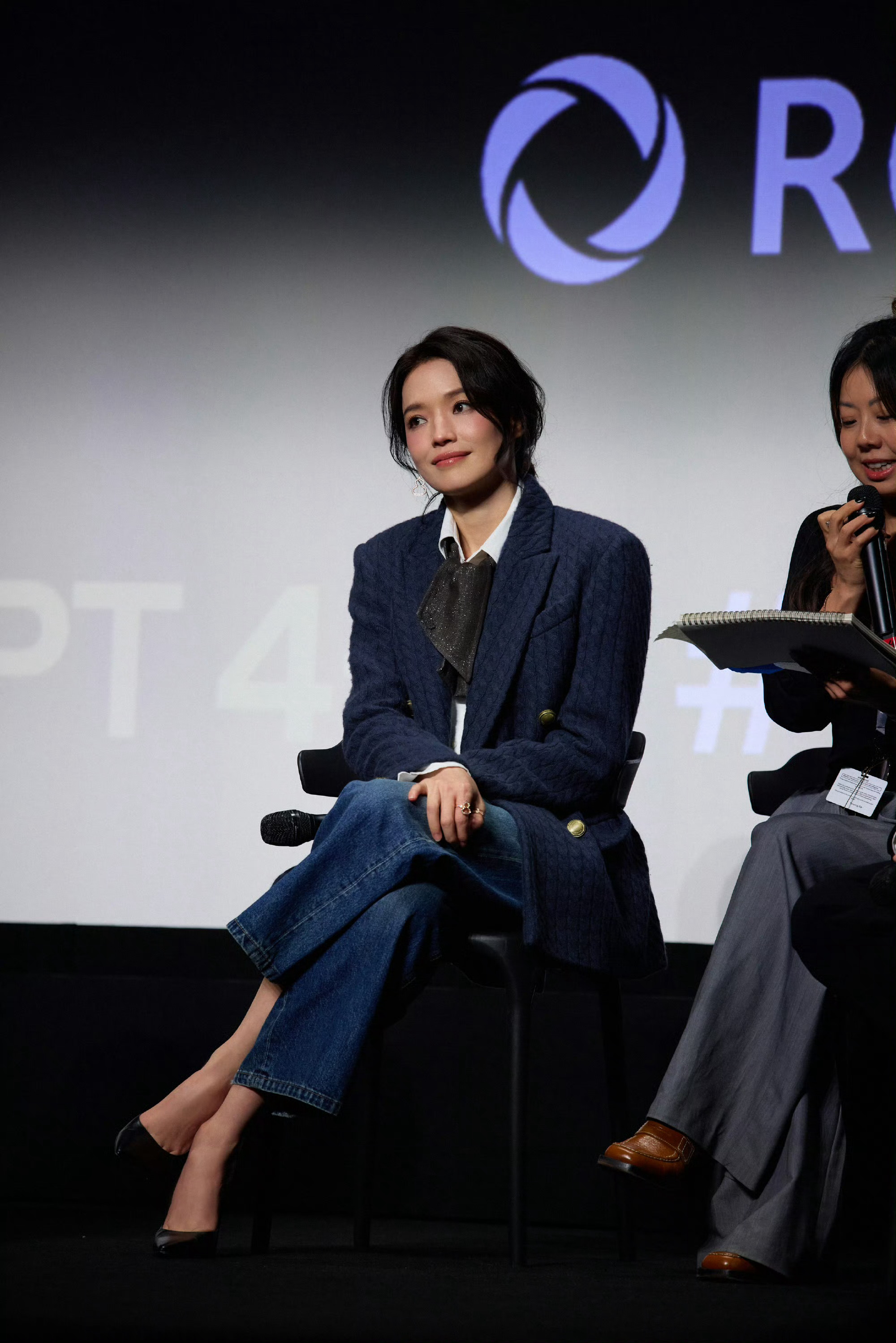 舒淇携首部自编自导的电影《女孩》 亮相多伦多电影节首映现场 ​​​