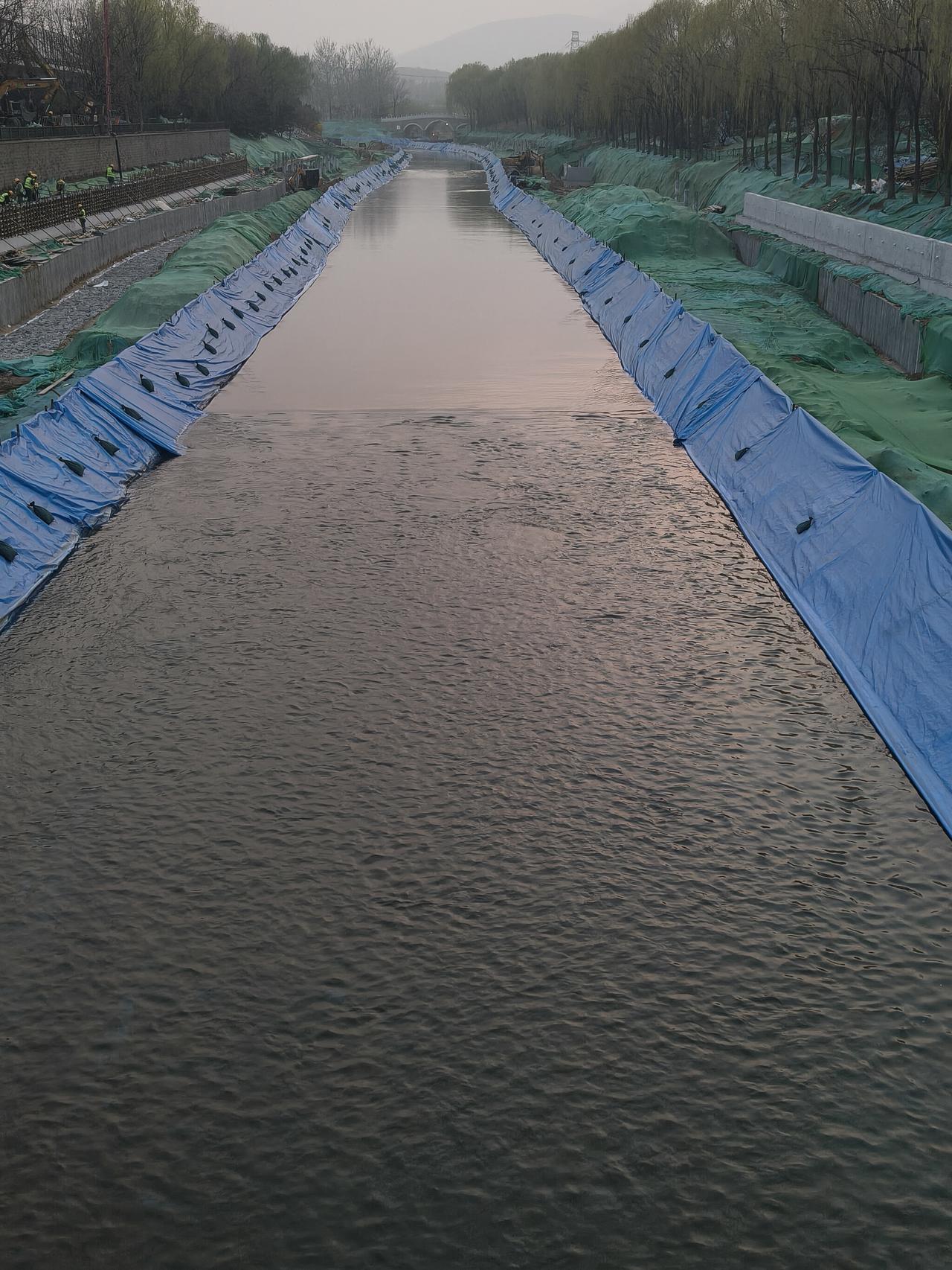 上联:清晨闻鸟叫，邀下联:傍晚听蛙鸣！