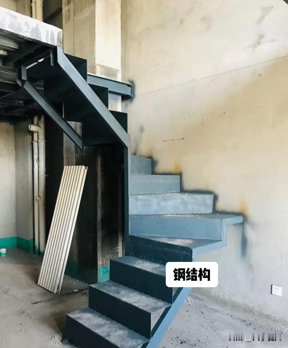 [点亮平安灯]今日装修进度[微风]：确定小户型负一层楼梯。对于小户型来说，楼梯的