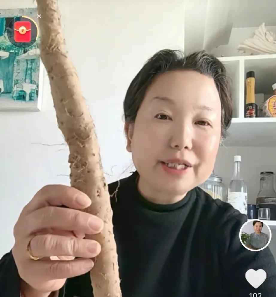 错换人生28年，法院没判偷换，但医院管得松了。
许敏找的是亲儿子，杜新枝养大的是