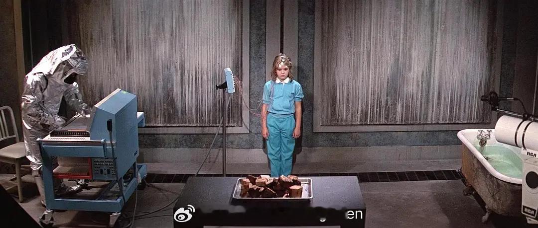 终于把1984版的《凶火》看完了，为了找这部的蓝光修复版也是大费周章原来电影中的